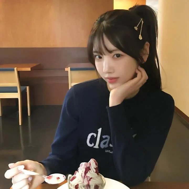 让你摆地摊，没让你城管局门口摆